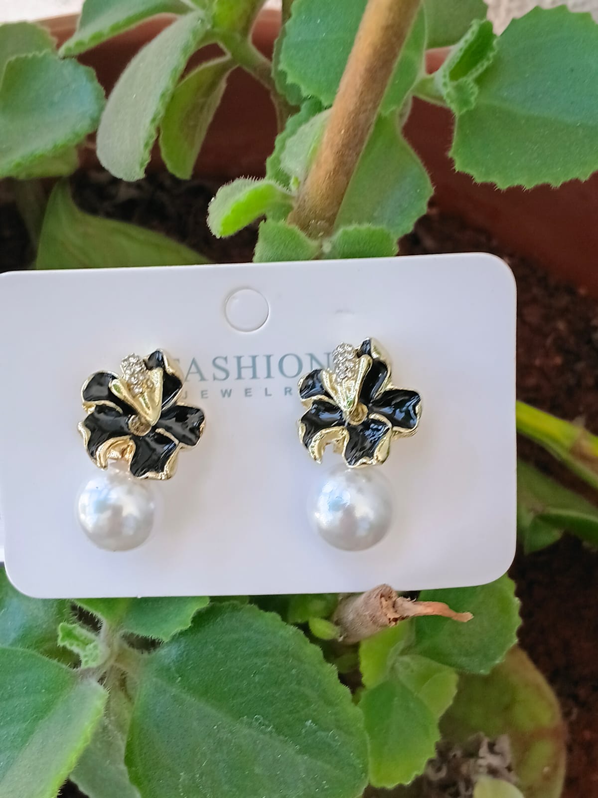 Black with White pearl drop