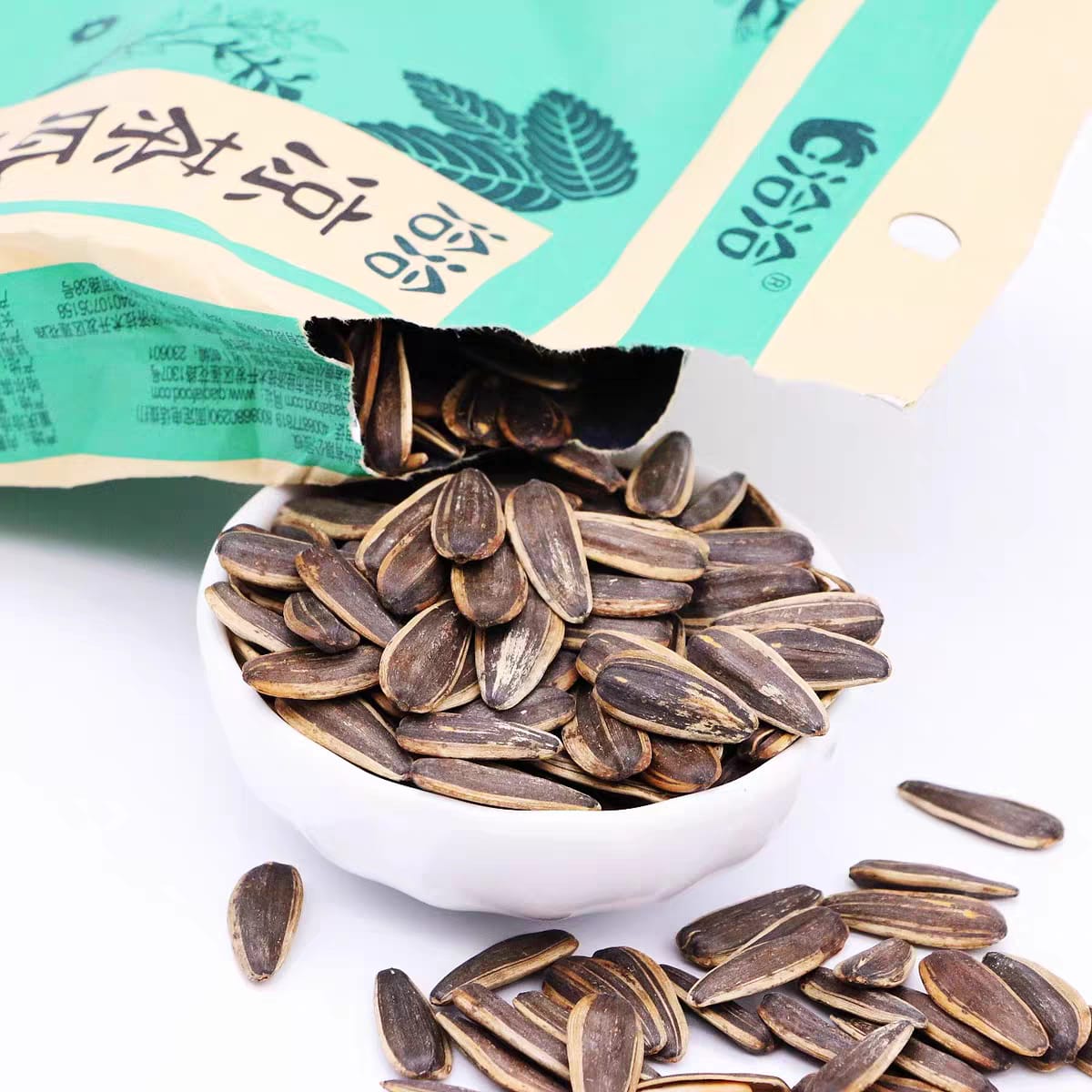 洽洽凉茶瓜子150G QiaQia Herbal Tea Sunflower Seeds Kuaci 150G