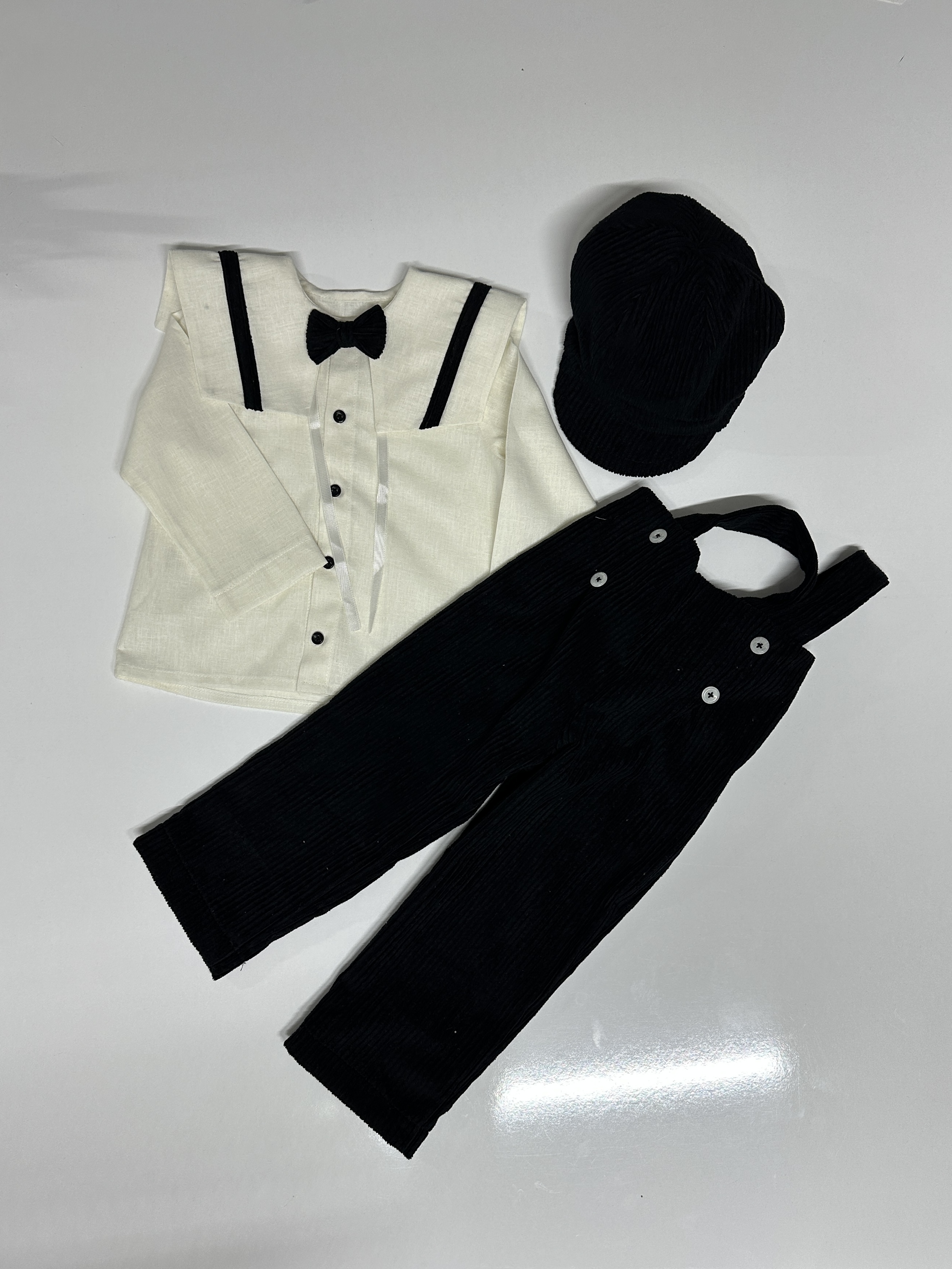 HAZEL Siyah Kasketli Fitilli Kadife Salopet Bebek Takımı