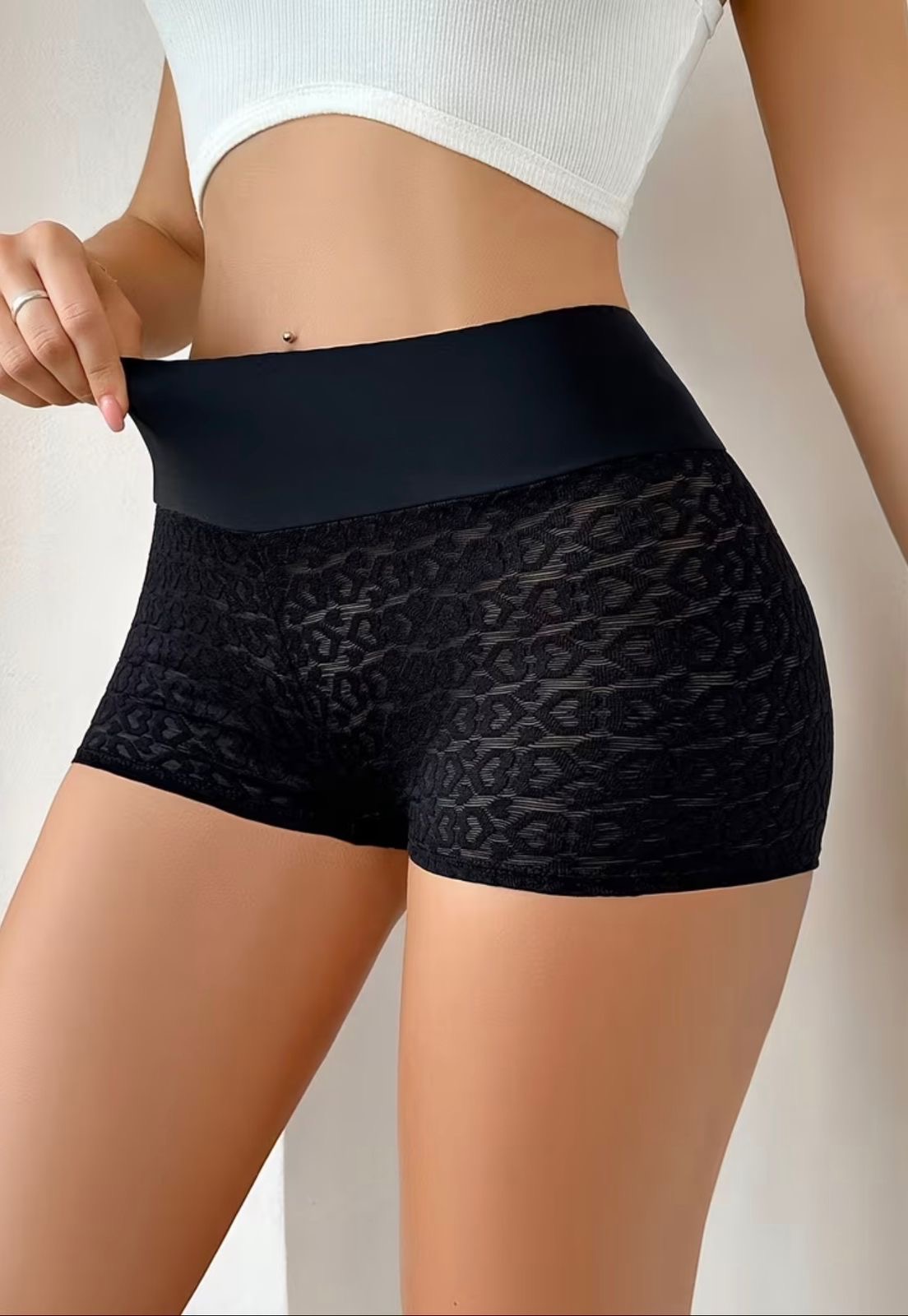 Shorts de encaje negro