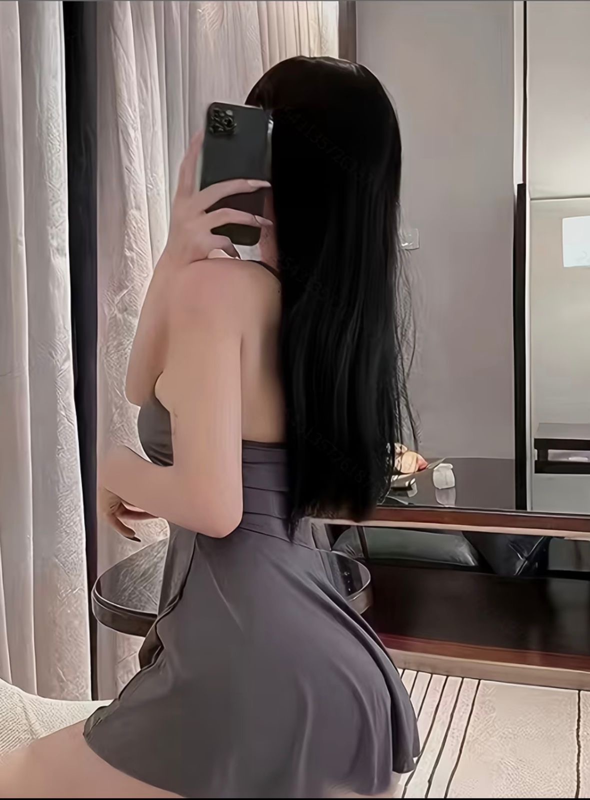 Vestido lencero gris satinado