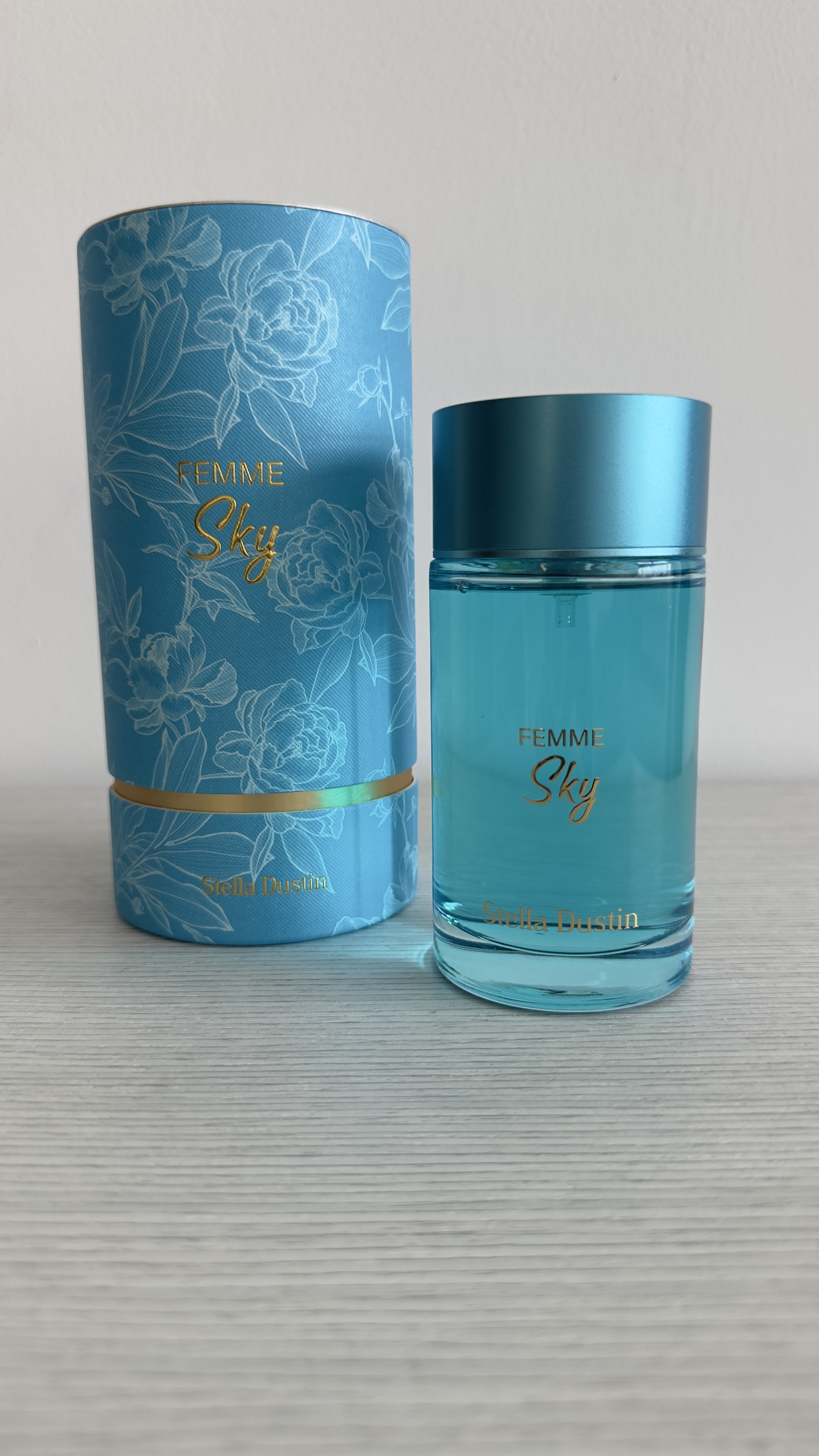 Stella Dustin Femme Sky
