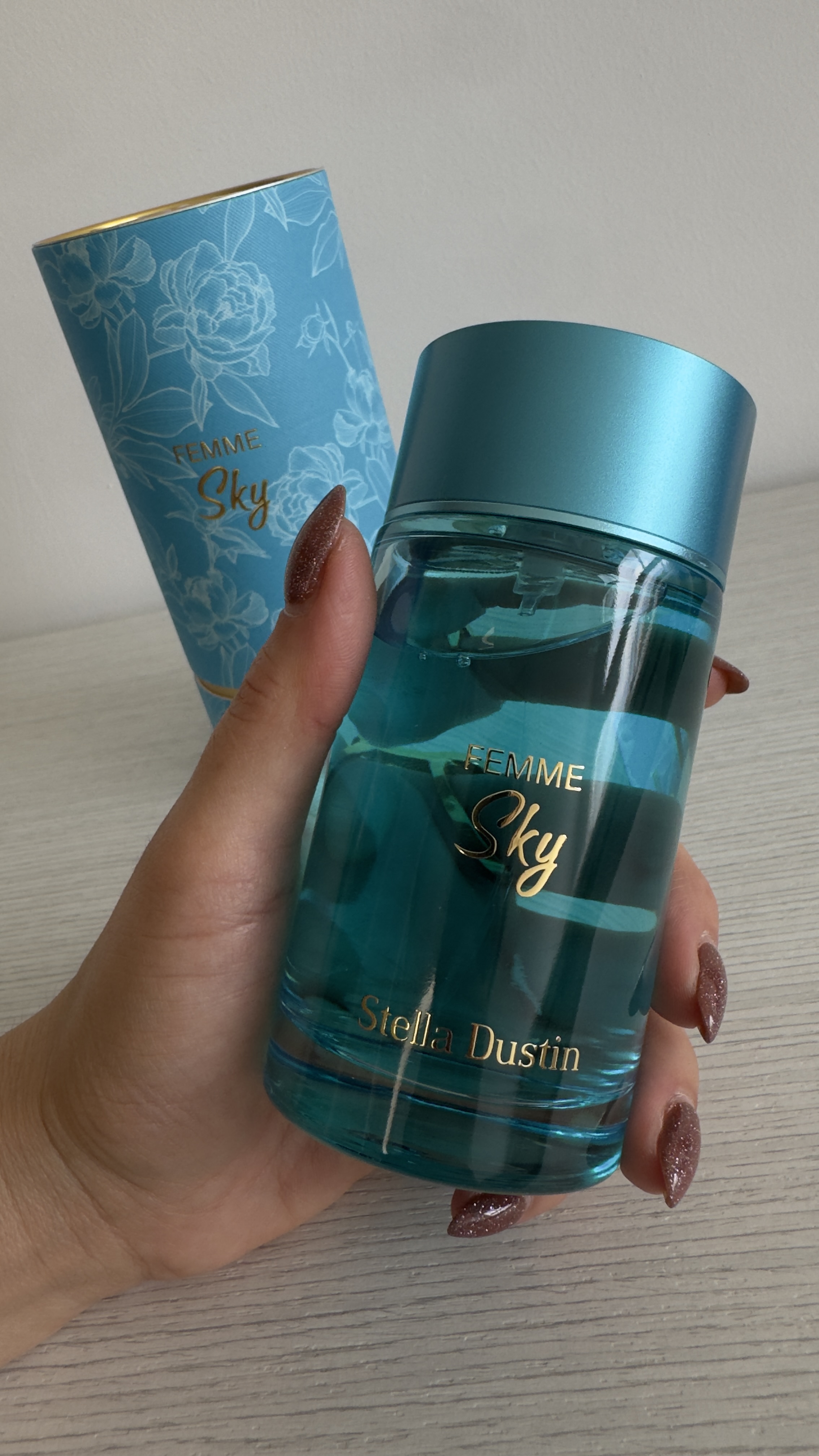 Stella Dustin Femme Sky