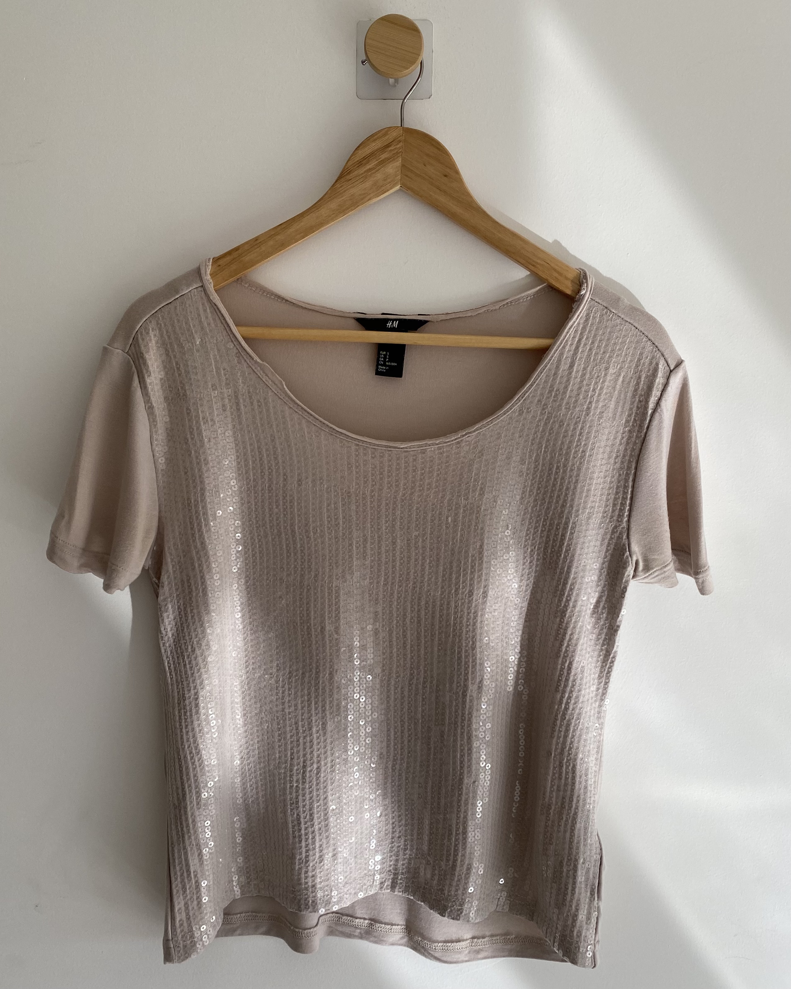 Remera con lentejuelas H&M
