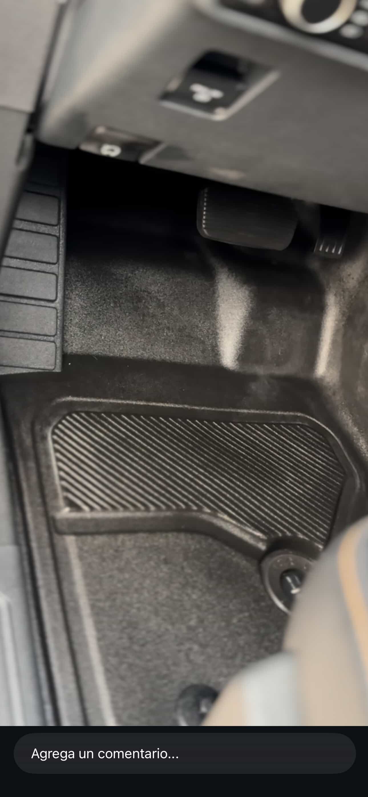 Detallado Profundo de Vestiduras & Cabina