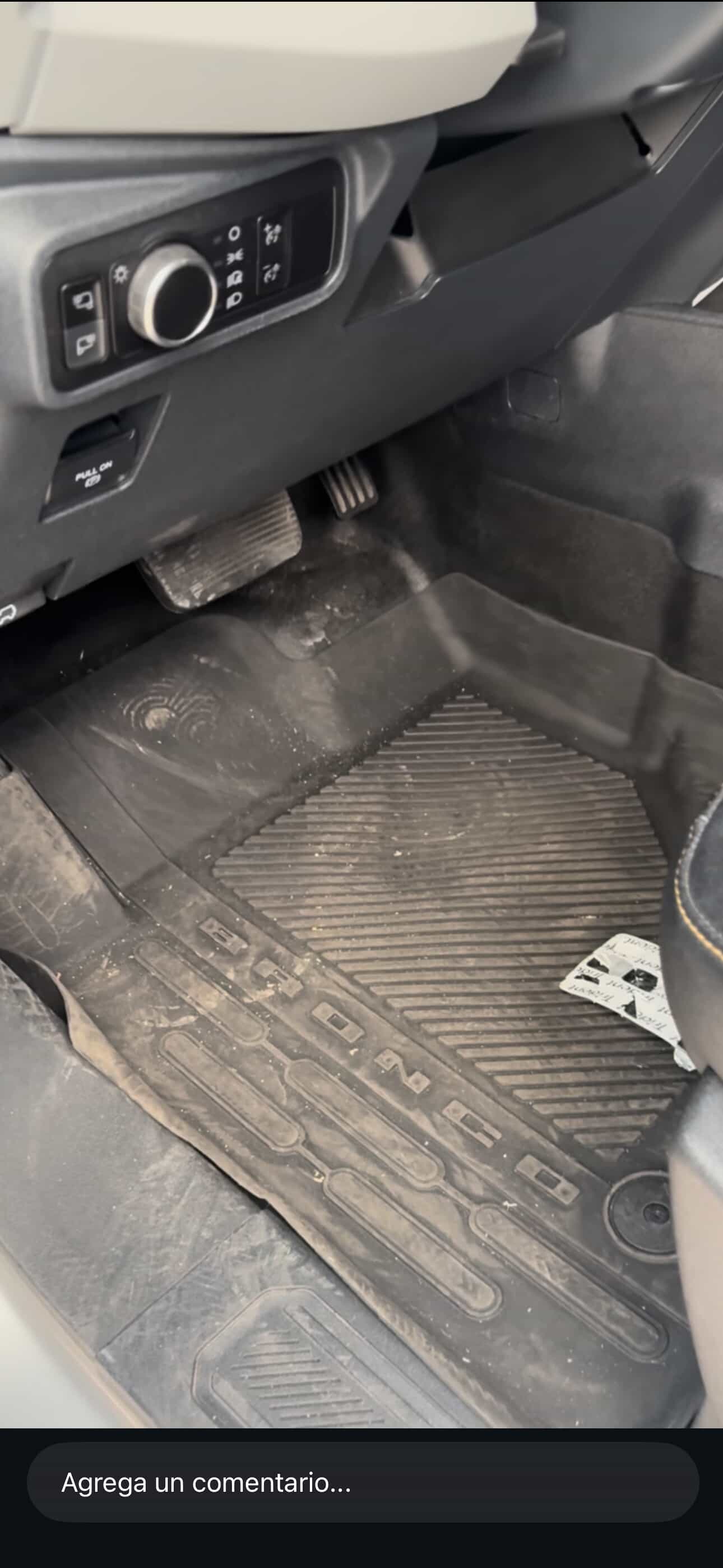 Detallado Profundo de Vestiduras & Cabina