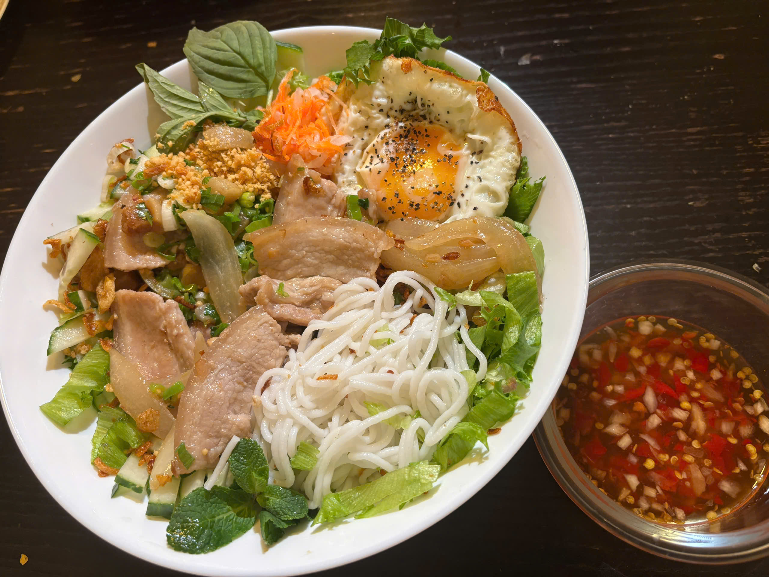 Pick-up (10% OFF) Vietnamese Stir-Fried Pork Vermicelli with Sunny-Side Egg