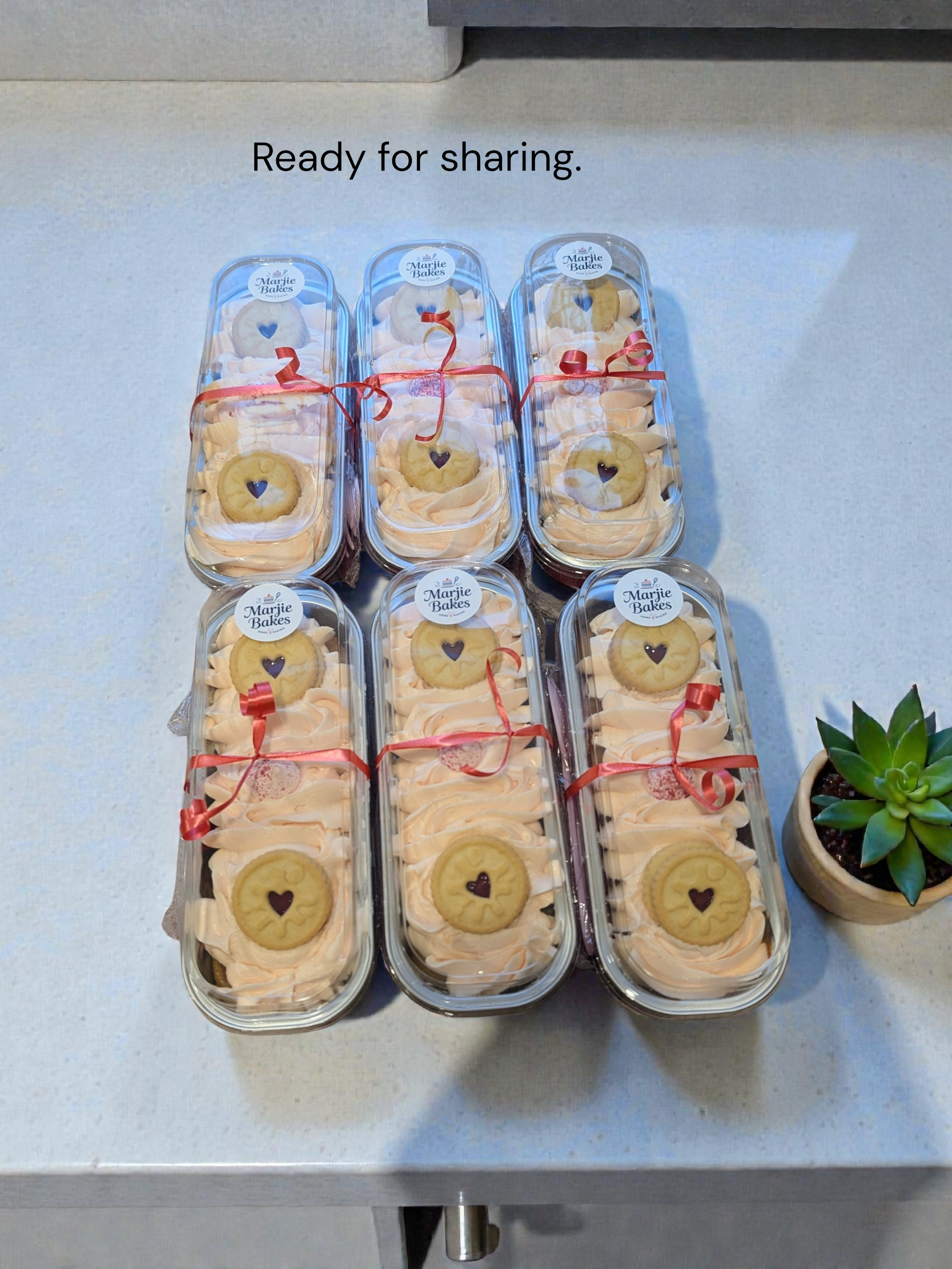 Box of 4 - Jammie Dodger Mini Loaf Cakes