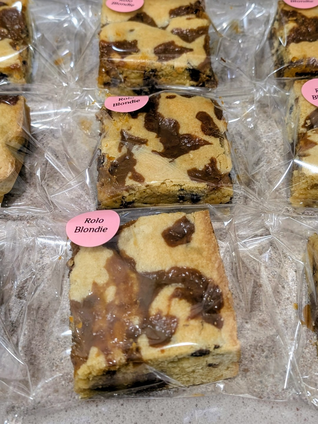 Box of 4 - Rolo Blondies
