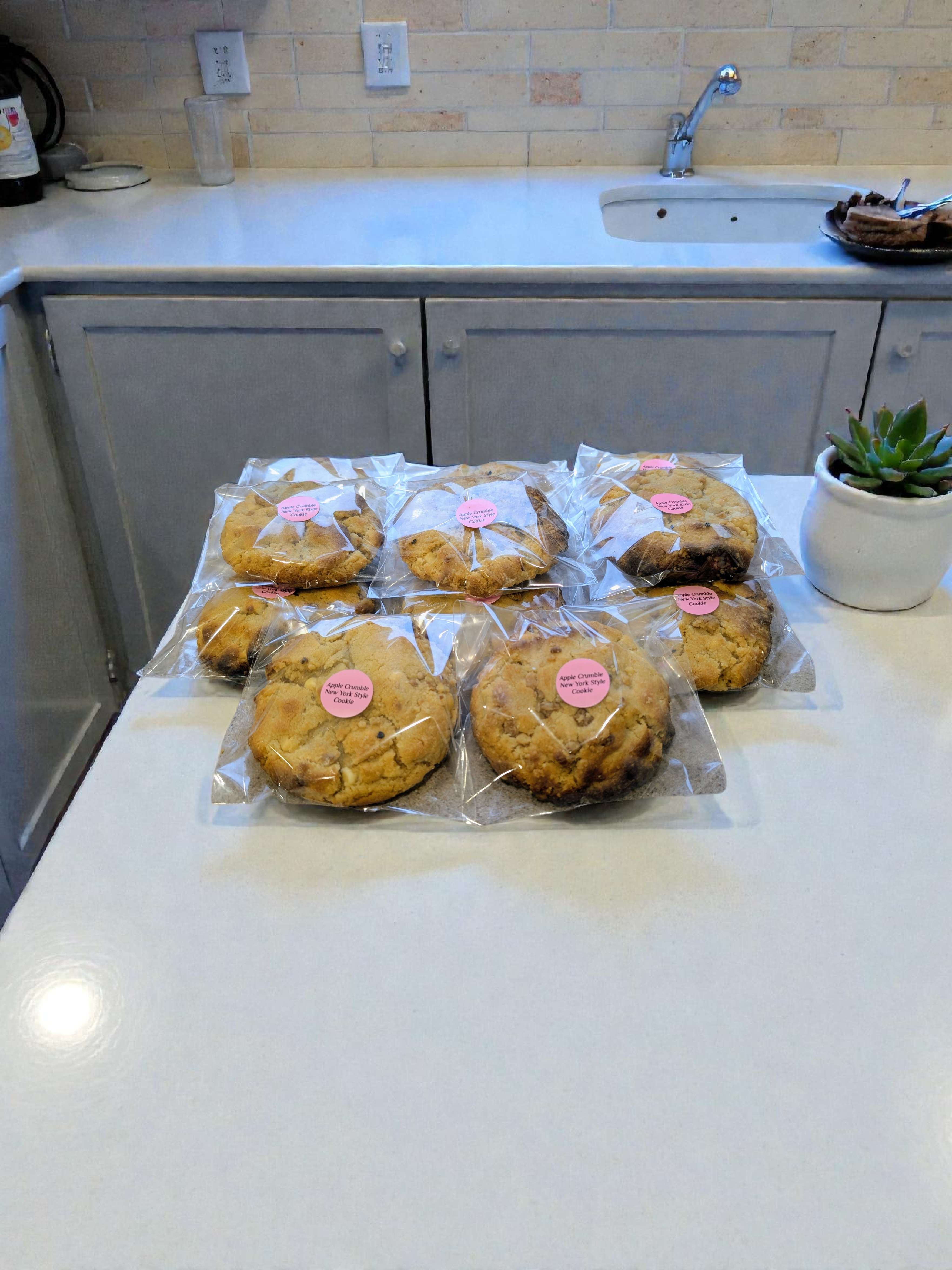 Box of 4 - Apple Crumble New York Cookies