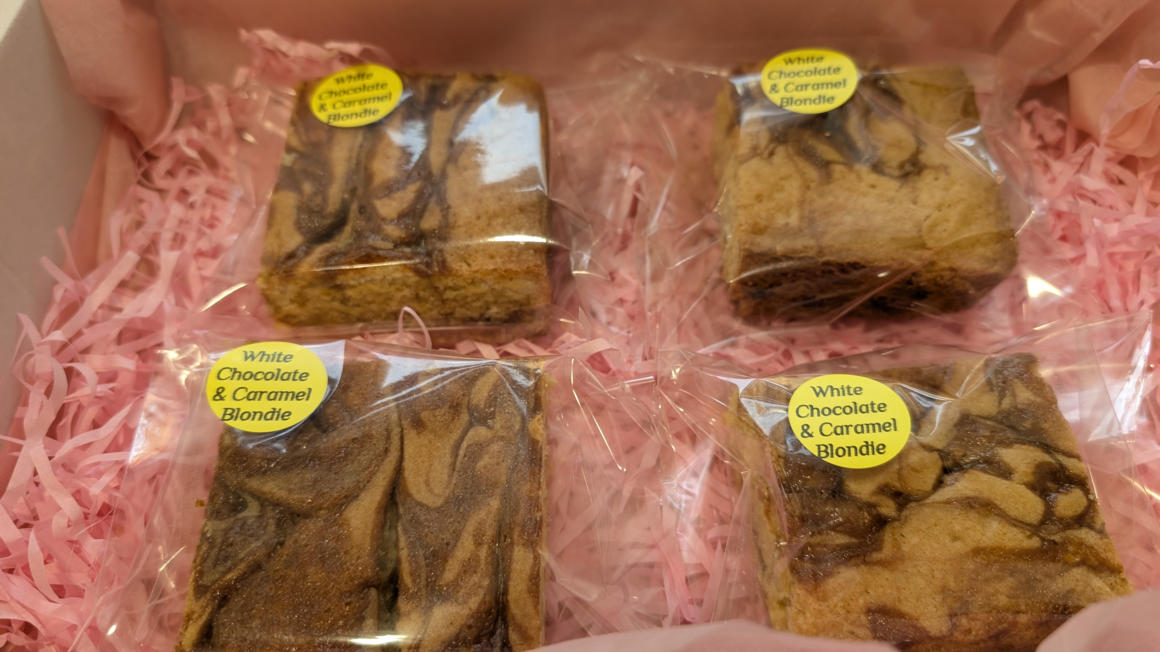 Box of 4 - White Chocolate and Caramel Blondies