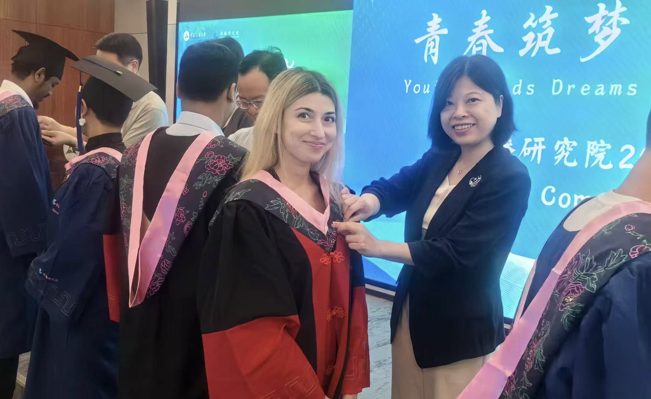 Multilingual Marketing Expert 