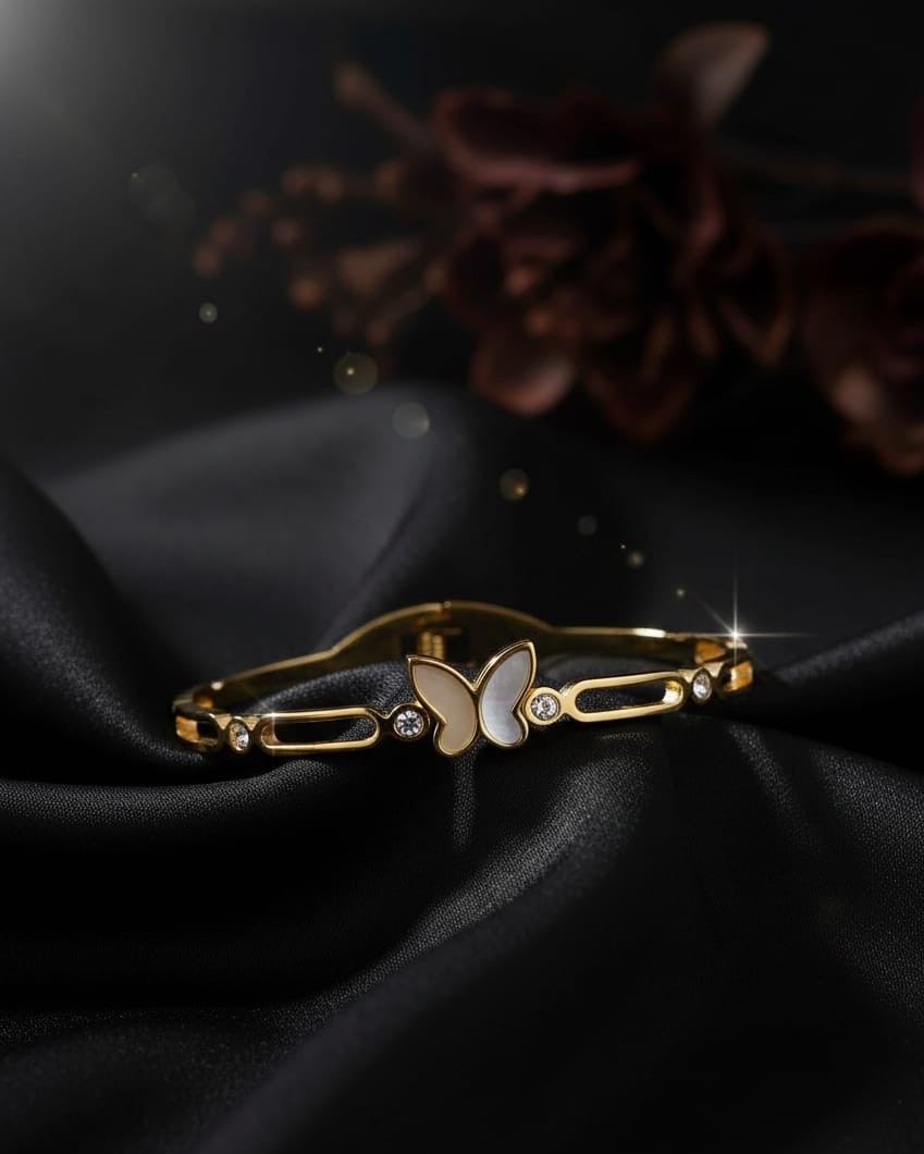 Butterfly & Flower Design Bracelet – Hypoallergenic, Anti-Tarnish, High Purity Stainless Steel