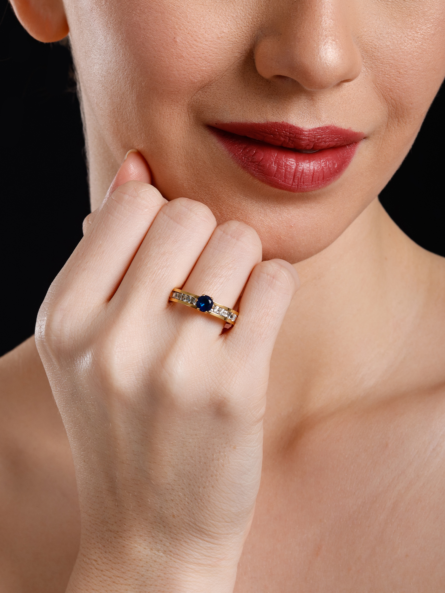 Elegant Sapphire Gold Ring