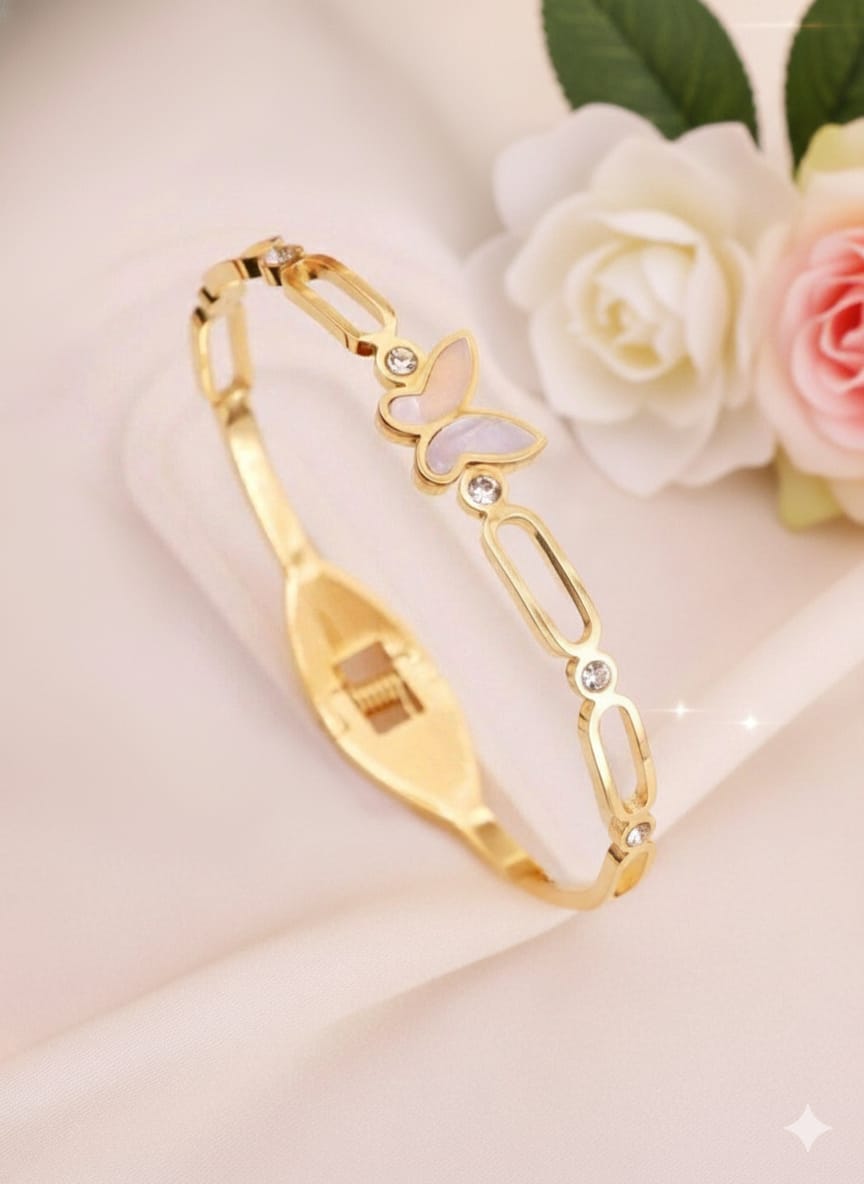 Butterfly & Flower Design Bracelet – Hypoallergenic, Anti-Tarnish, High Purity Stainless Steel