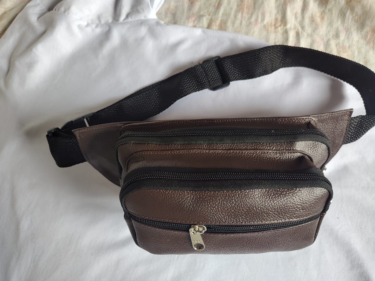 Pochete de couro, 3 zíper