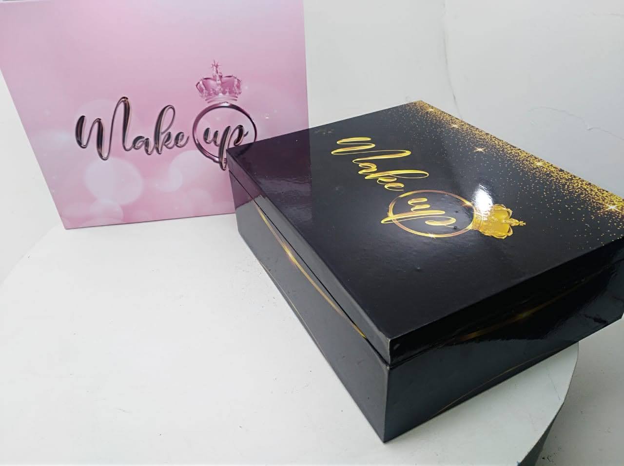 CAJA DE MAQUILLAJE