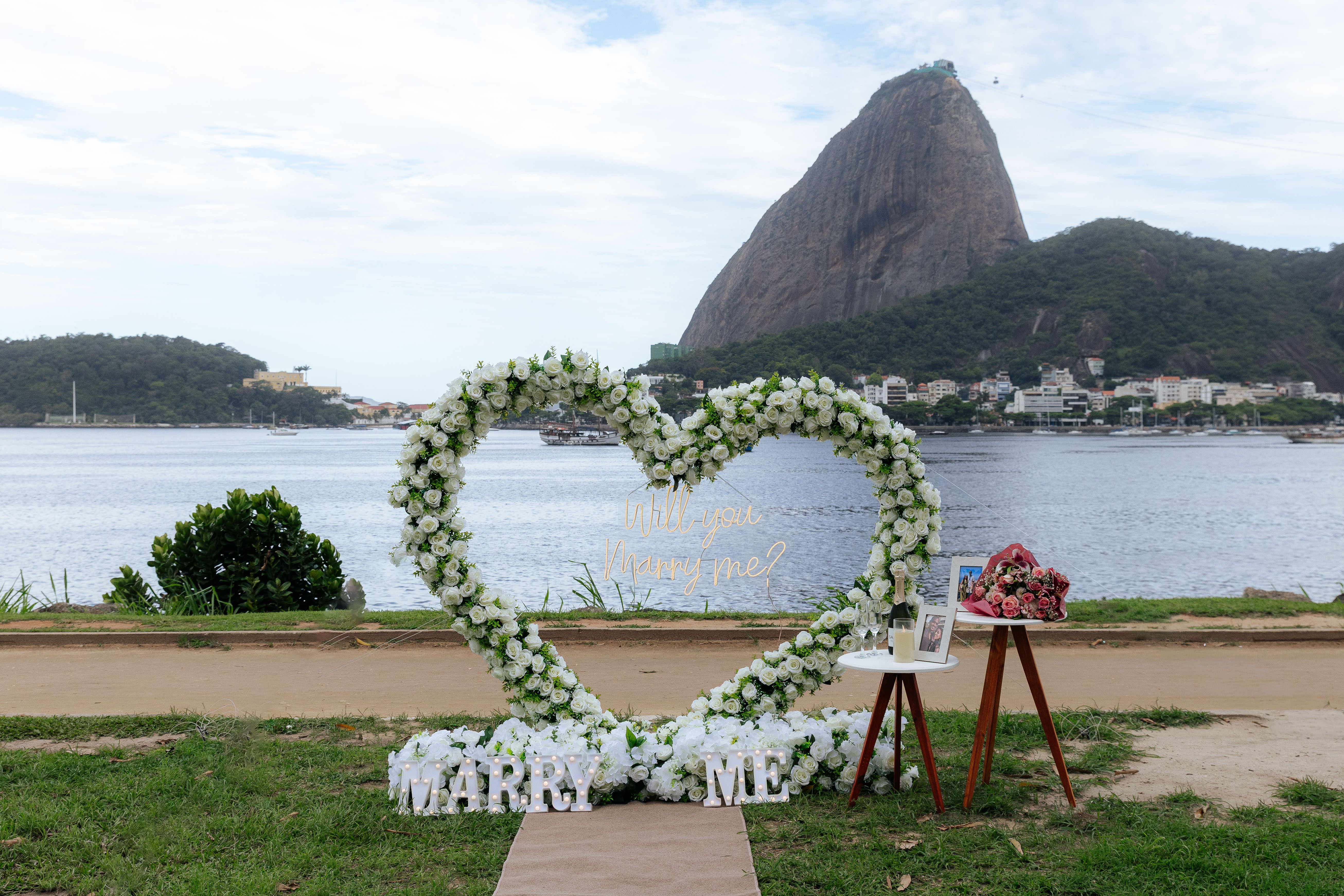 Arco de Coração Floral