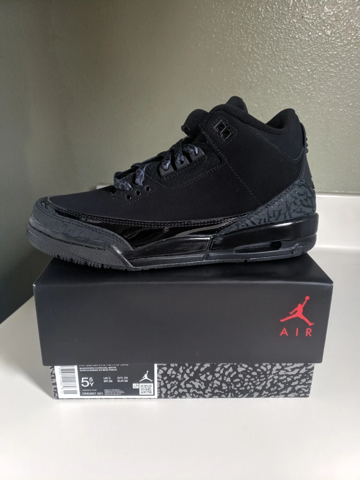  Air Jordan Retro 3 Black cat sneaker