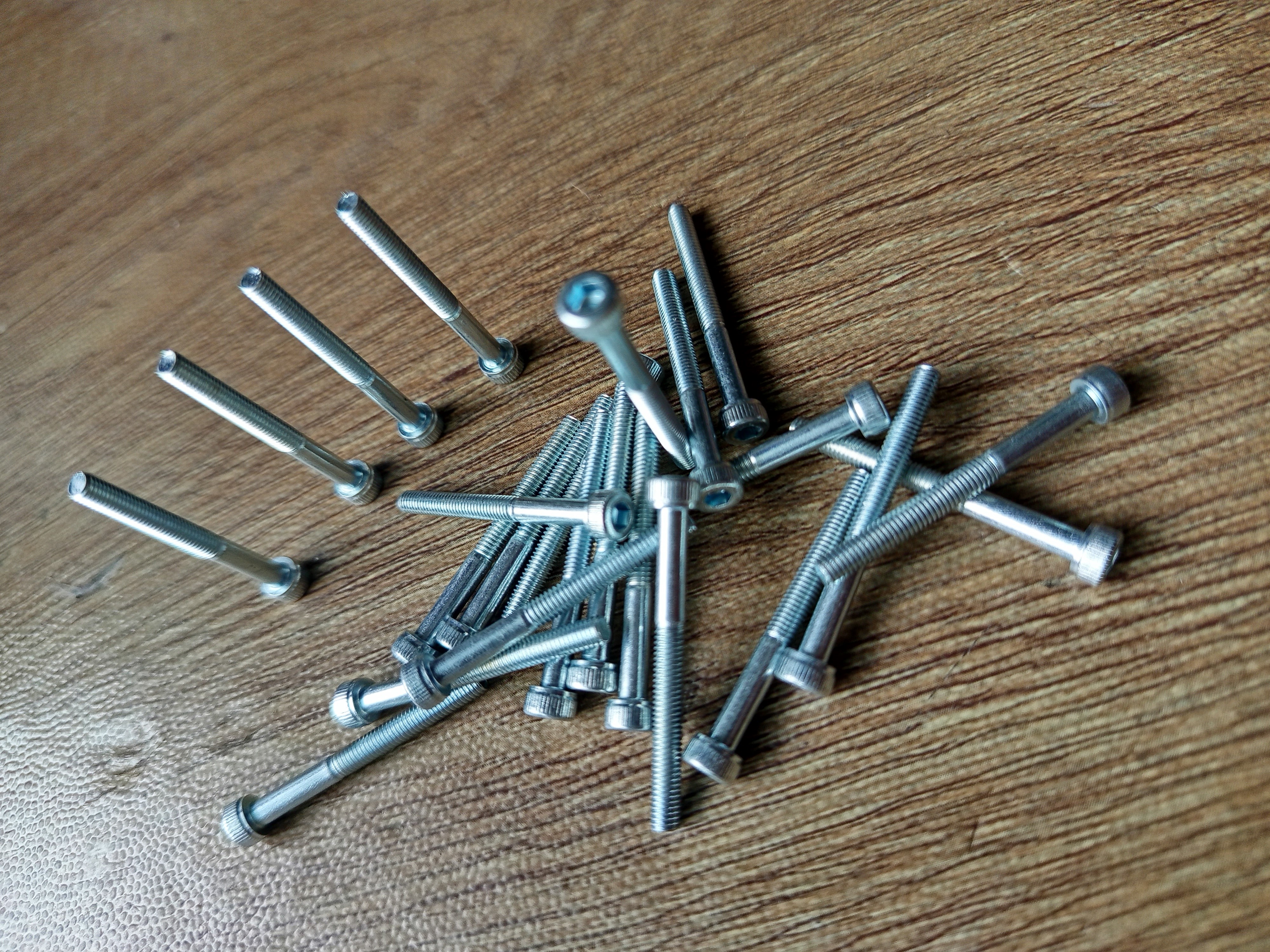 M3X30 BAUT L SOCKET HEAD SCREW HTB 12.9 ZINC PLATING PUTIH HALF DRAT