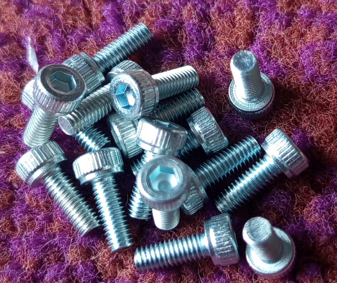 M4X12 BAUT L SOCKET HEAD SCREW  HTB 12.9 ZINC PLATING PUTIH 