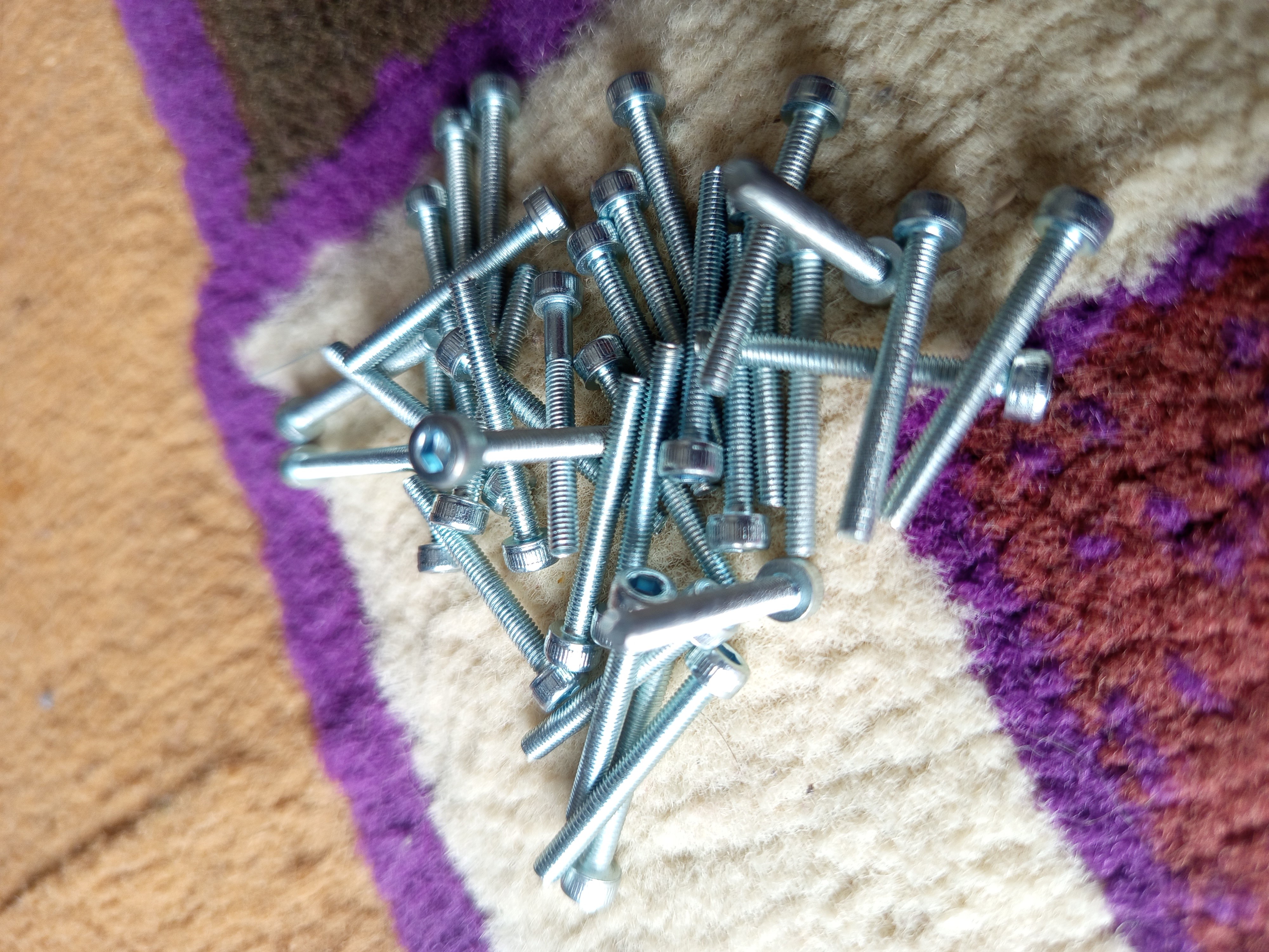 M3X25 BAUT L SOCKET HEAD SCREW  HTB 12.9 ZINC PLATING PUTIH 