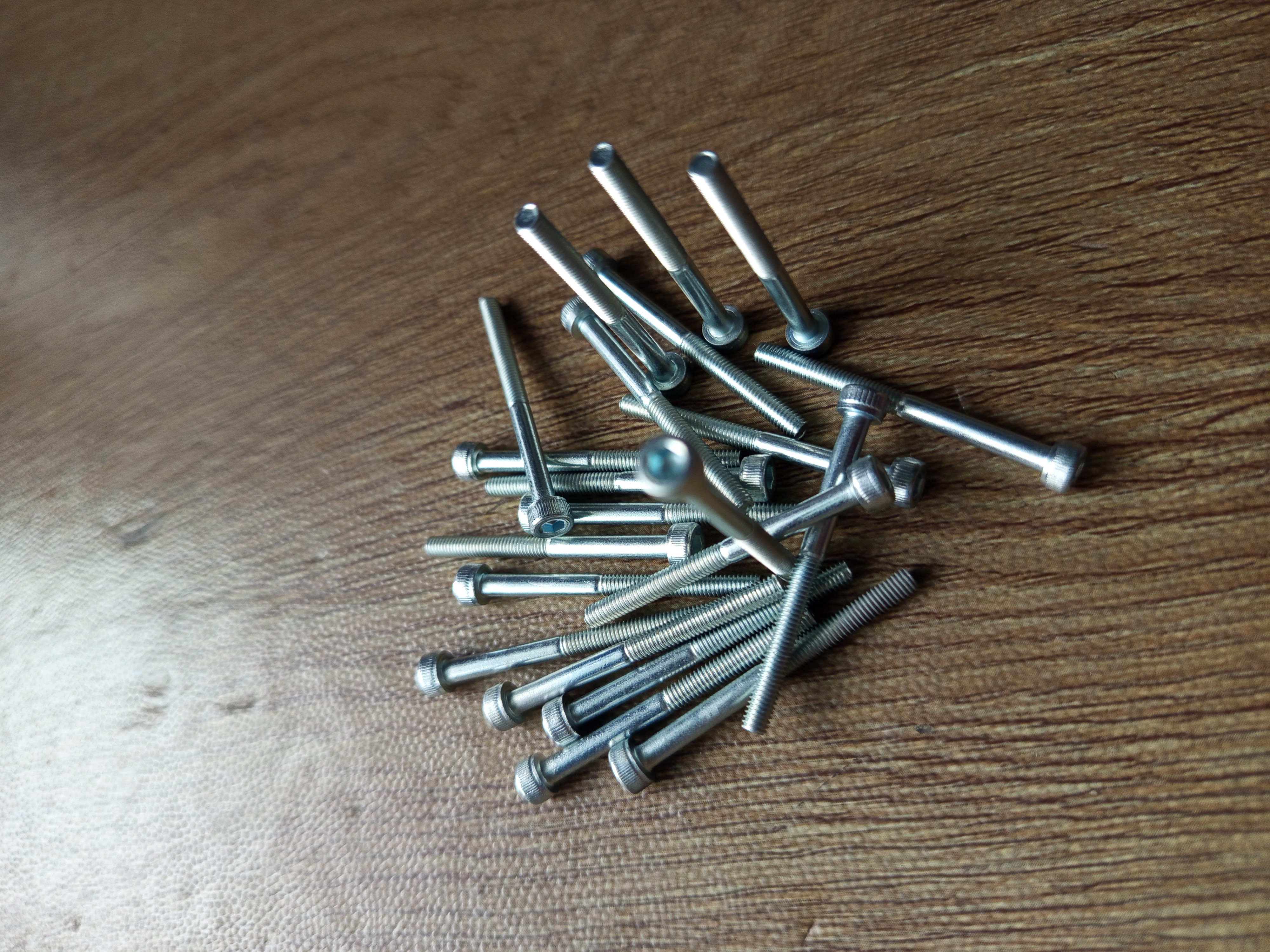 M3X35 BAUT L SOCKET HEAD SCREW HTB 12.9 ZINC PLATING PUTIH HALF DRAT