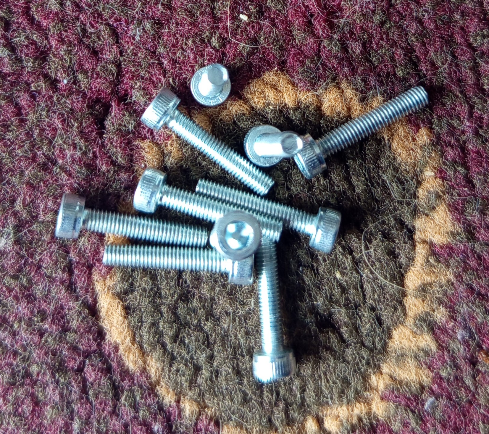 M3X15 BAUT L SOCKET HEAD SCREW HTB 12.9 ZINC PLATING PUTIH