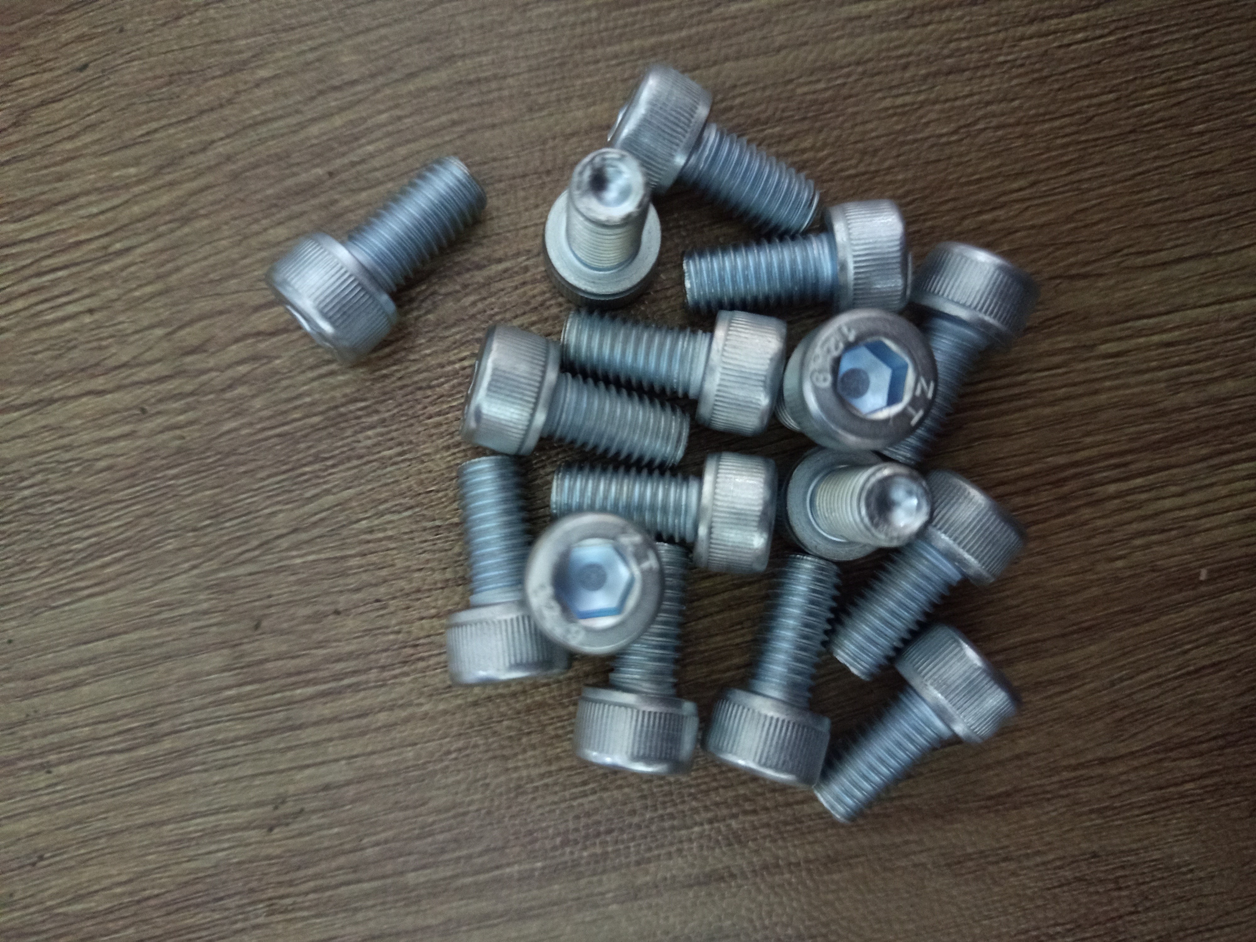 M8X15 BAUT L SOCKET HEAD SCREW HTB 12.9 ZINC PLATING PUTIH