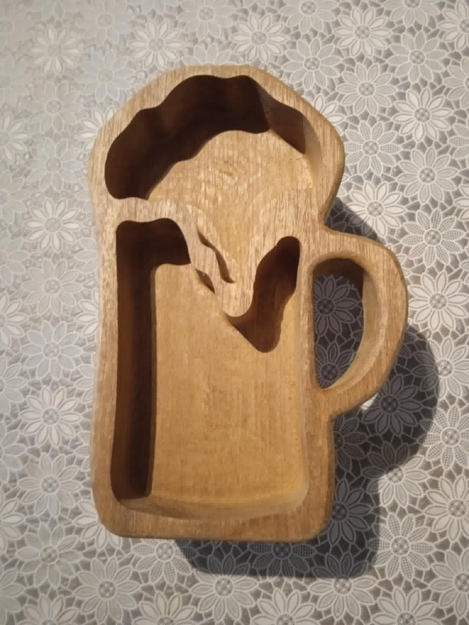 Plateau en forme de chope de bière