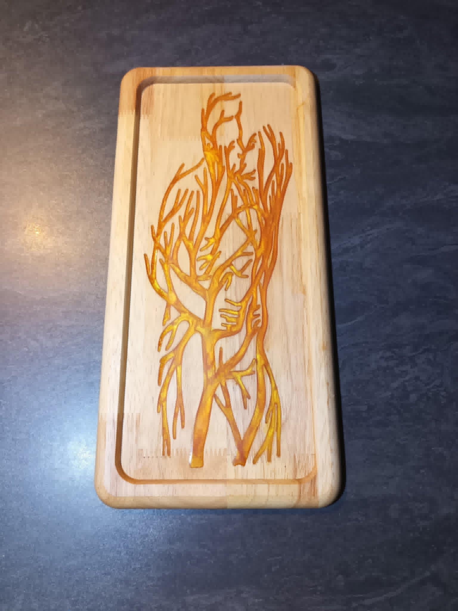 Planche à découper en bois gravée