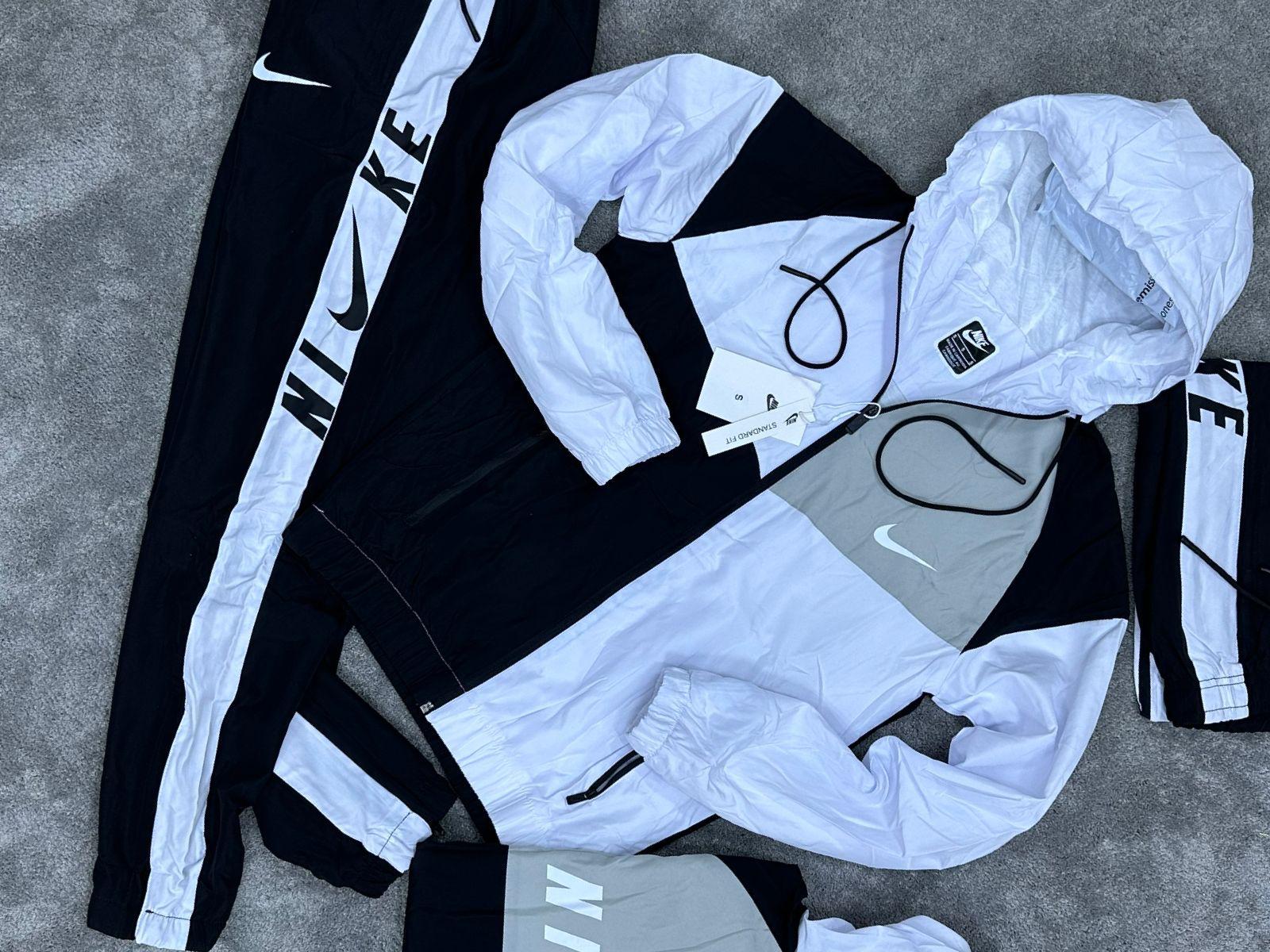 Conjunto deportivo Nike Air