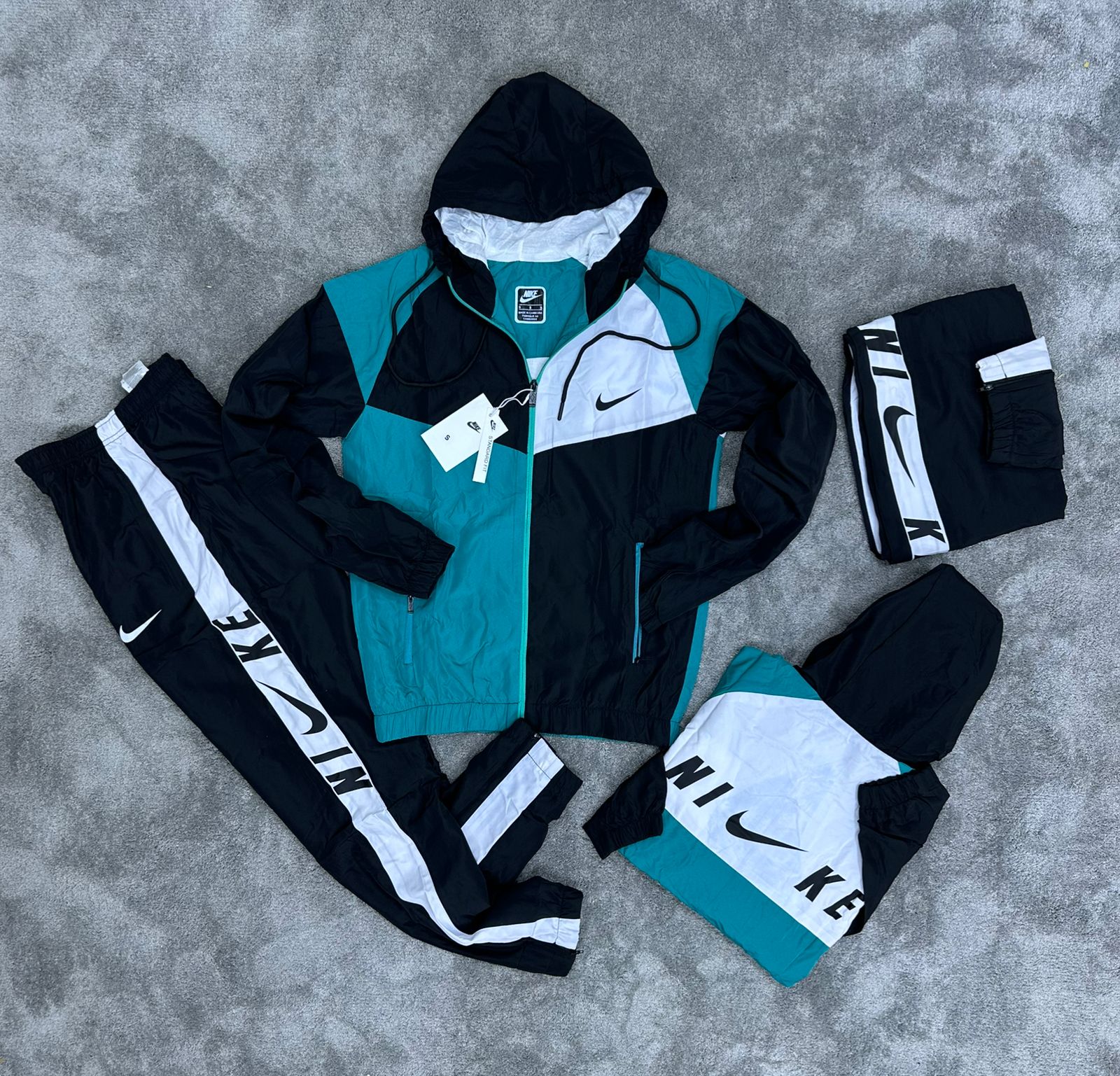 Conjunto deportivo Nike