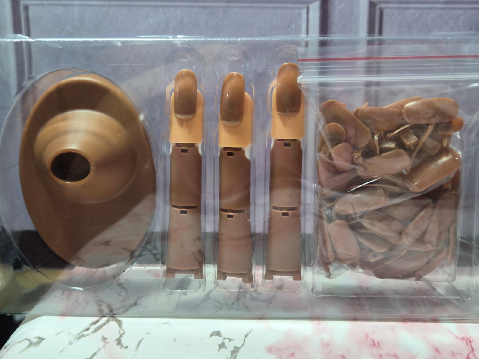 Dedos de práctica para manicura