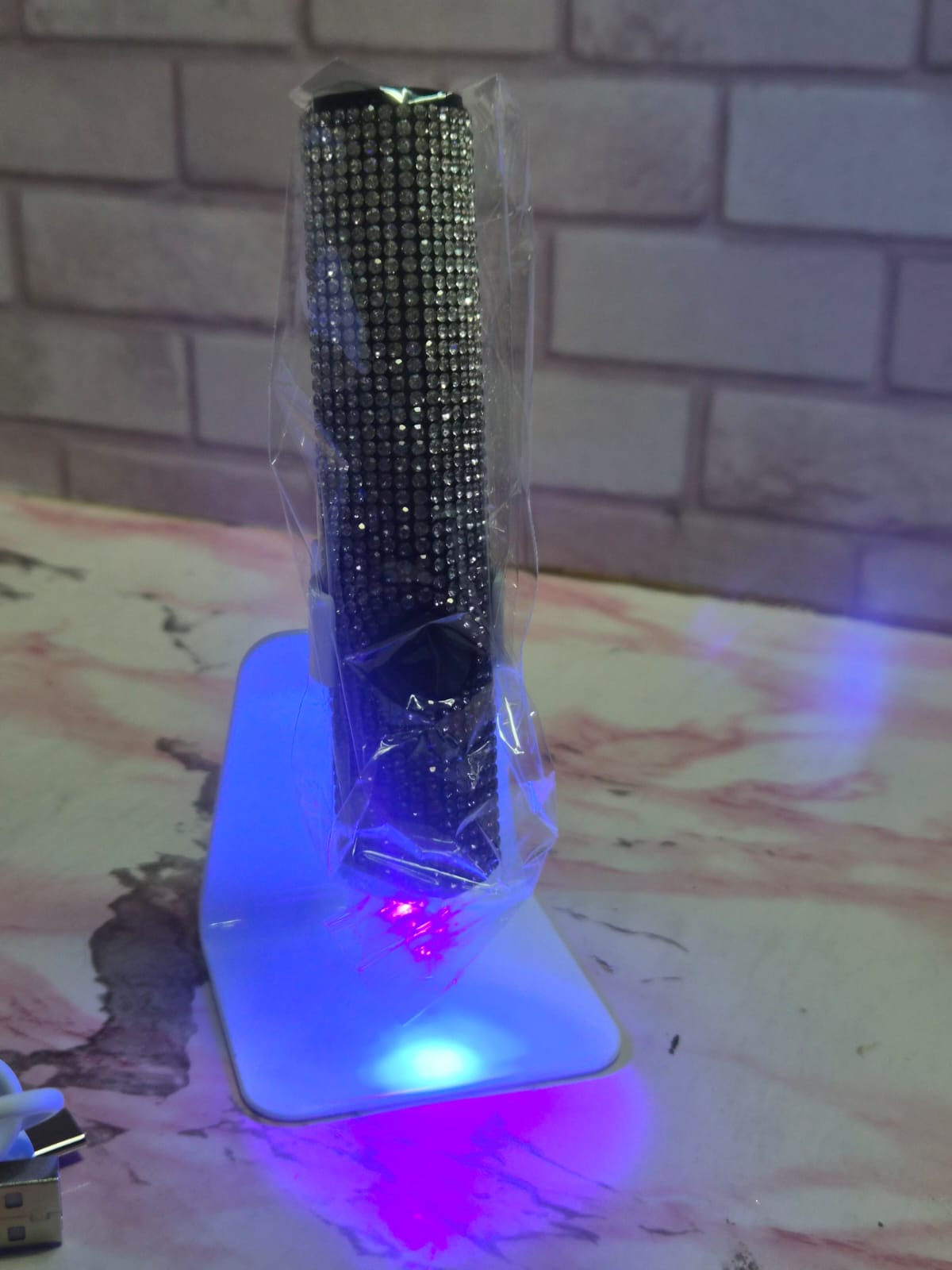 Lámpara pres on LED inalambrica de piedras con soporte