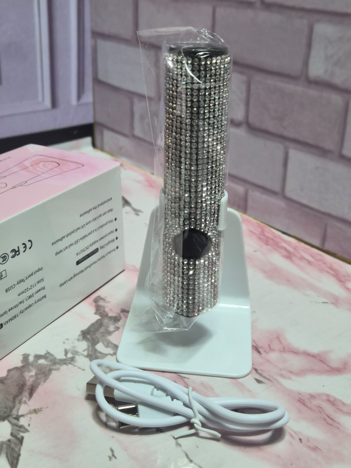 Lámpara pres on LED inalambrica de piedras con soporte