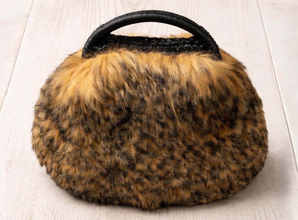 Bolso de mano peluche
