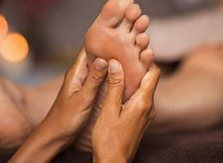 Fußreflexzonen- Massage