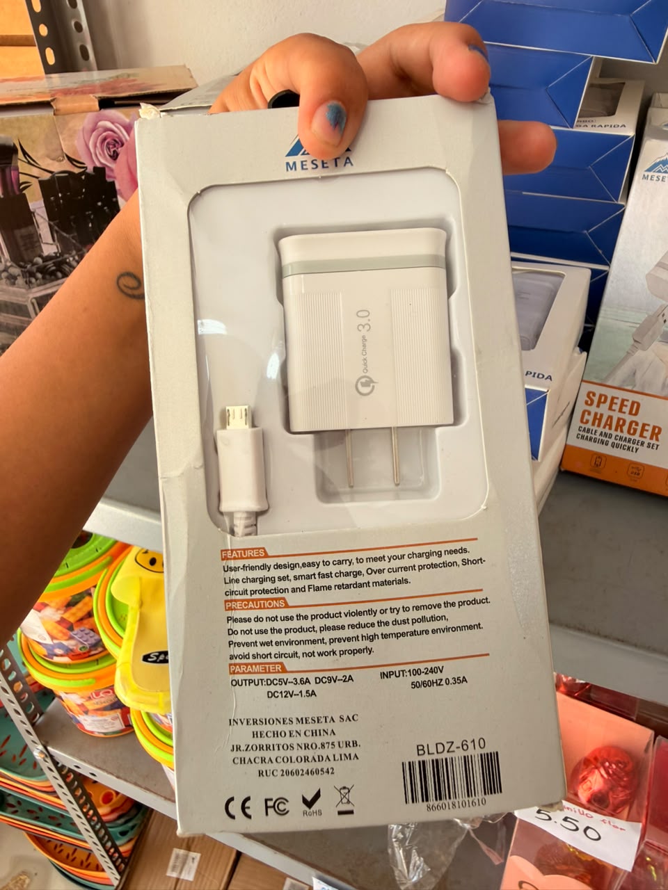Adaptador de Viaje 15W con Cable USB v8