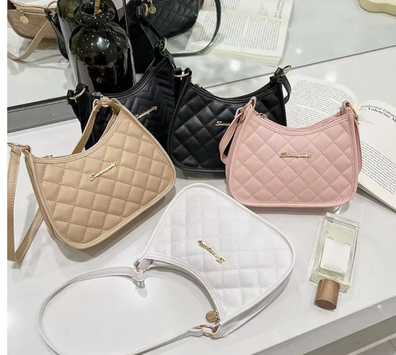 Bolso de Hombro Acolchado