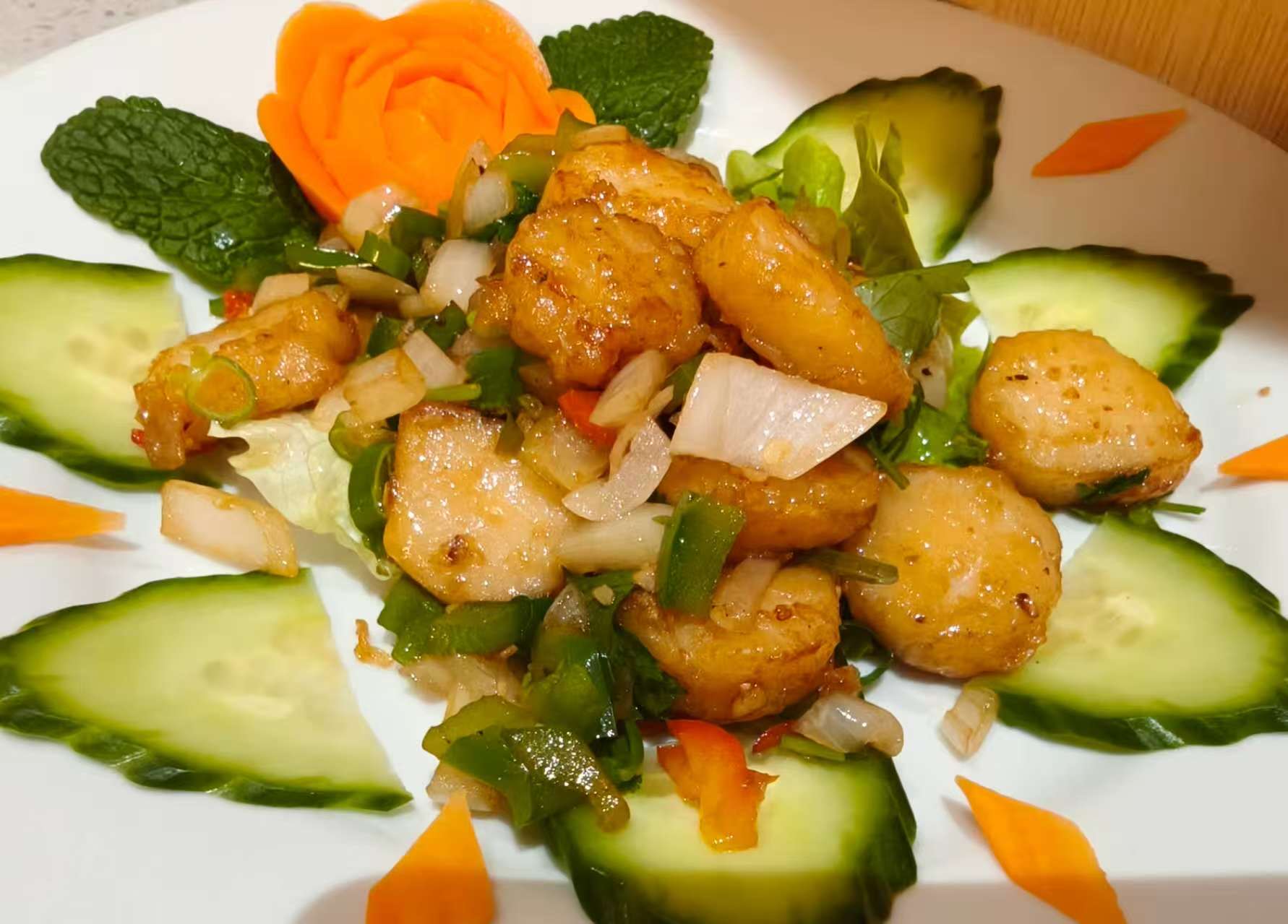 T27 Coquilles St Jacques au basilic thaïlandais