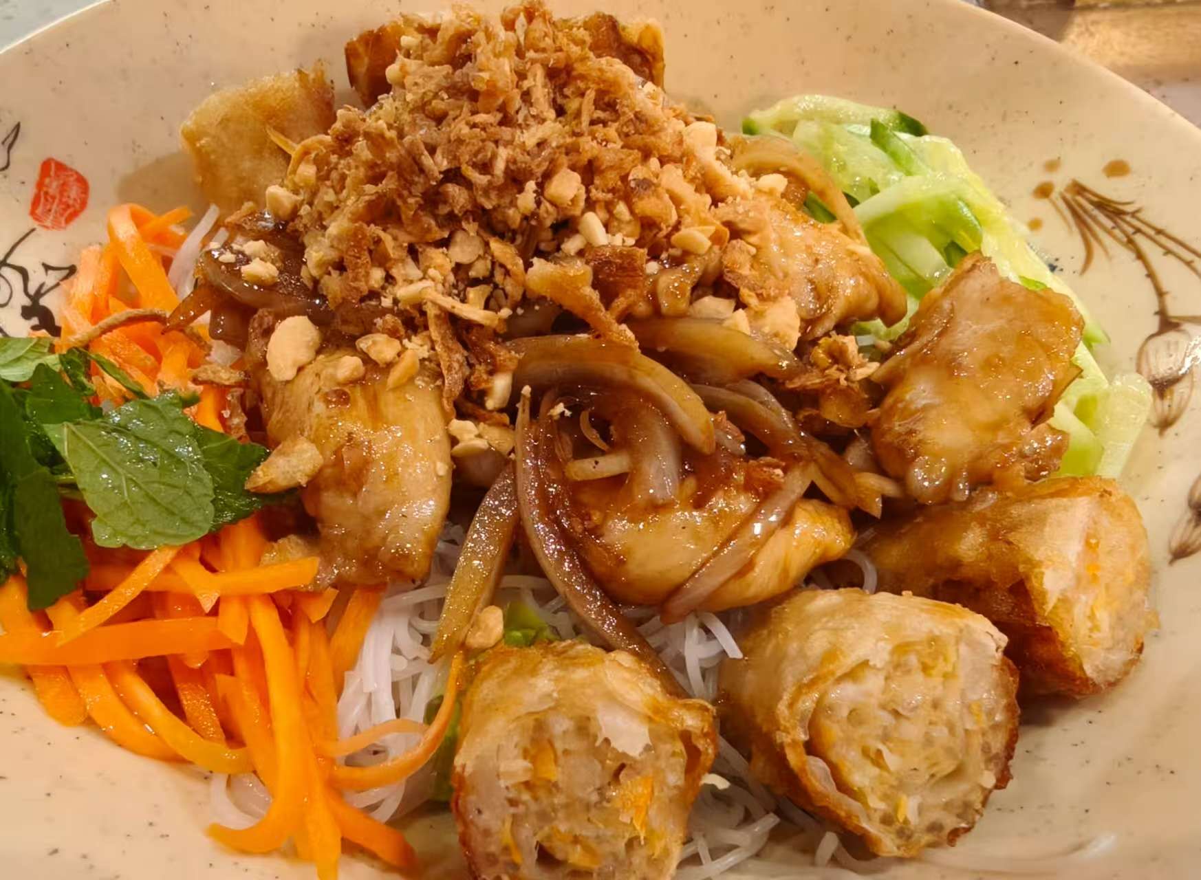 G3 Bobun (vermicelles au poulet avec nêms)