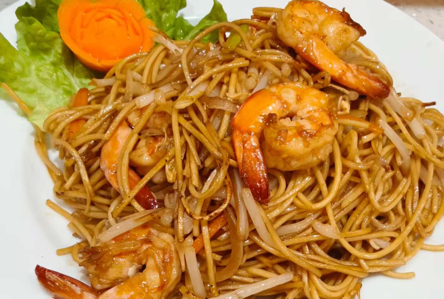 N4 Nouilles sautées aux crevettes 