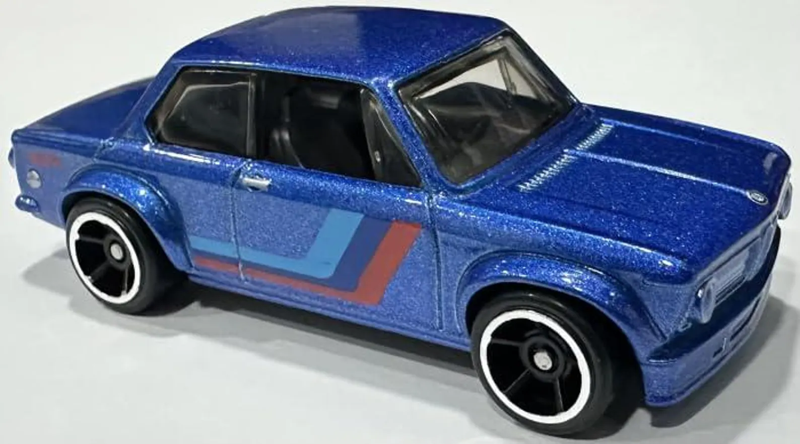 Hot Wheels BMW 2002 - Blue