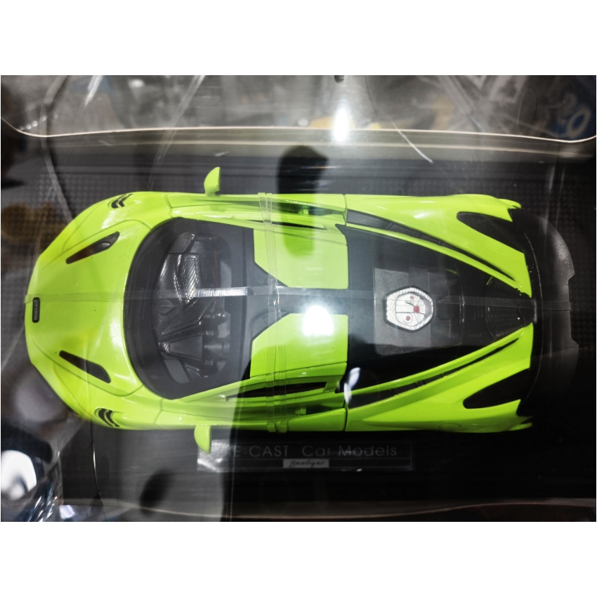 BigFun Toys McLaren 765LT 1:22 Diecast – Metal Alloy Supercar Model with Opening Parts – High-Detail 1/22 Scale Collectible Toy Car – New in Box