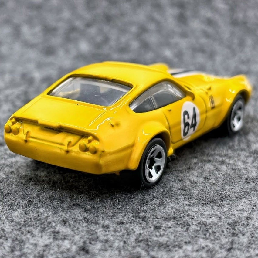 Hot Wheels 2026 Ferrari 365 GTB4 Competizione (Yellow) – #222 HW Race Day – Detailed 1:64 Scale Daytona Racer – Giallo Modena Paint & Racing #64 – Collector’s Edition