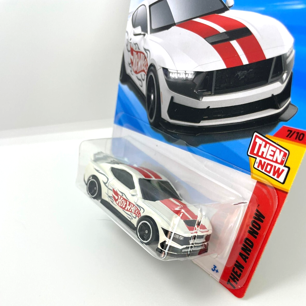 Hot Wheels Ford Mustang Dark Horse 