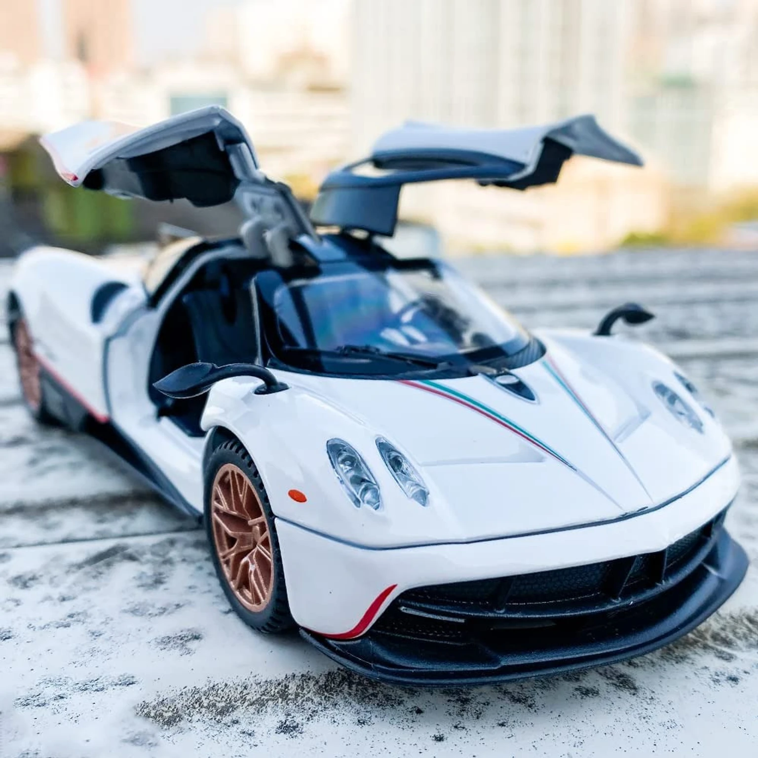 BigFun Toys Pagani Huayra 1:24 Diecast – Metal Alloy Supercar Model with Opening Parts – High-Detail 1/24 Scale Collectible Toy Car – New in Box