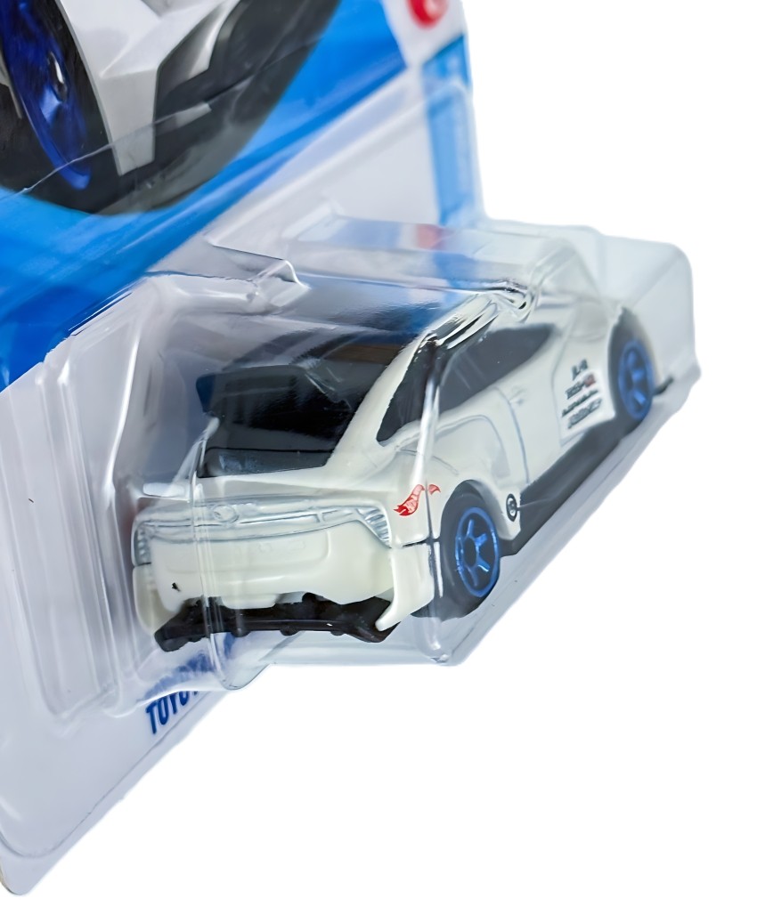 Hot Wheels 2026 Toyota Prius Custom (White) – JJH37 New Casting – Detailed JDM Widebody with Roof Box – HW J-Imports Series – Authentic Advan & Rays Livery – Collector’s Edition