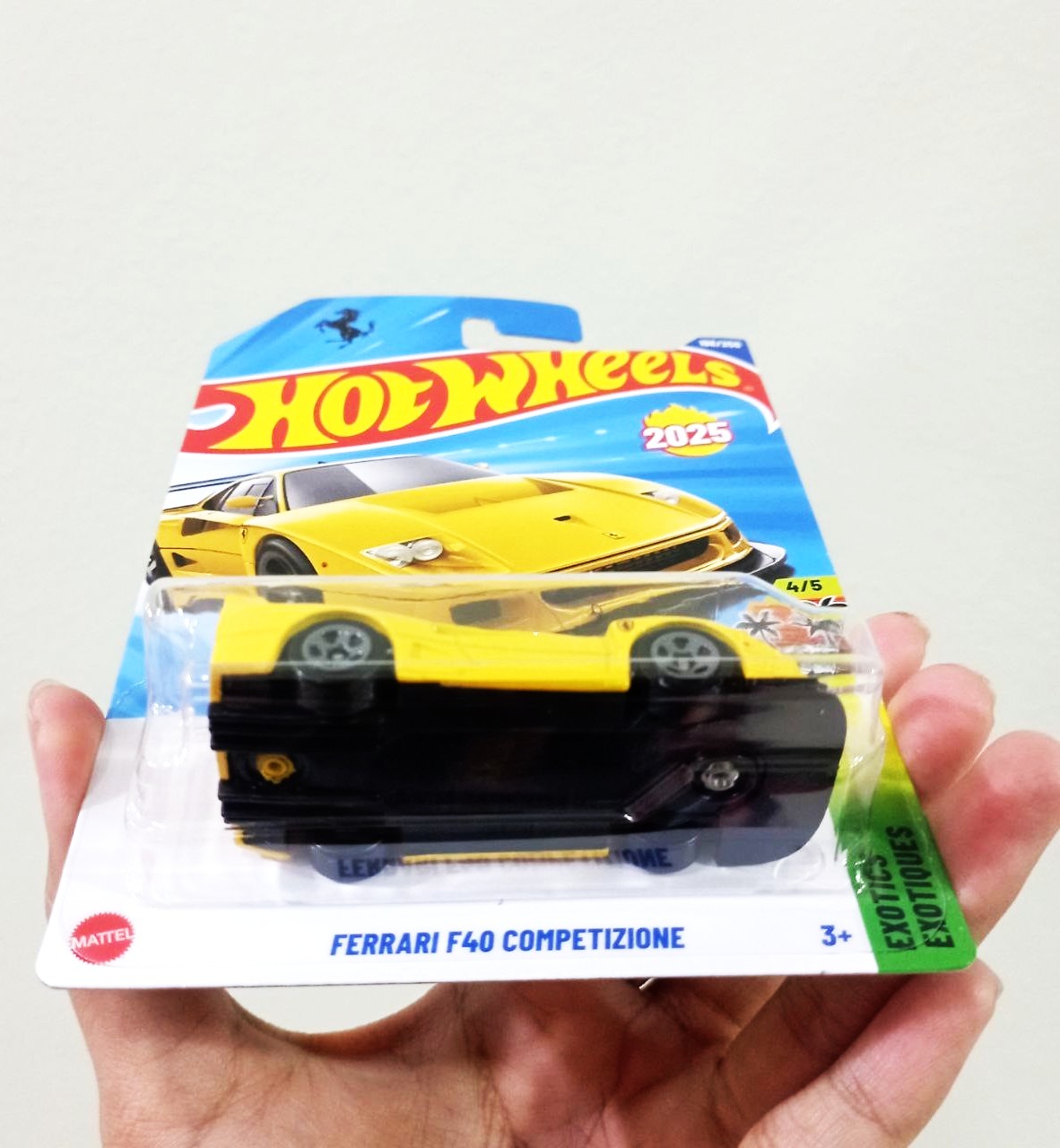Hot Wheels 2025 Ferrari F40 Competizion Yellow